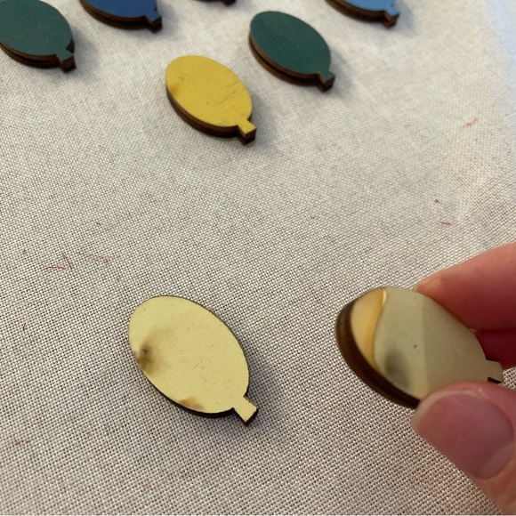 New Wooden Balloon Stickers for DIY Crafts - Picture 2 of 5